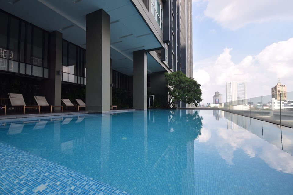 เช่าคอนโด 1 ห้องนอน Hive Sathorn Condo ขนาด 49.27  ตร.ม. ชั้น 10  มีมีมีเครื่องซักผ้า BTS กรุงธนบุรี Icon Siam 