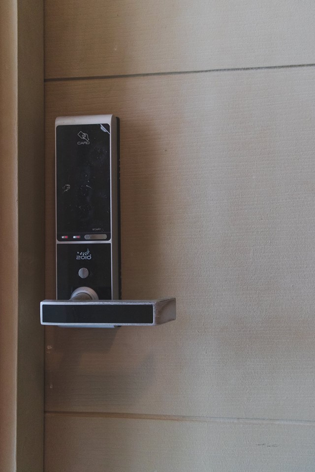 ขายคอนโด ไอดีโอ สาทร ตากสิน Ideo sathorn taksin วิวสระว่ายน้ำ BTS กรุงธนบุรี Digital Door Lock