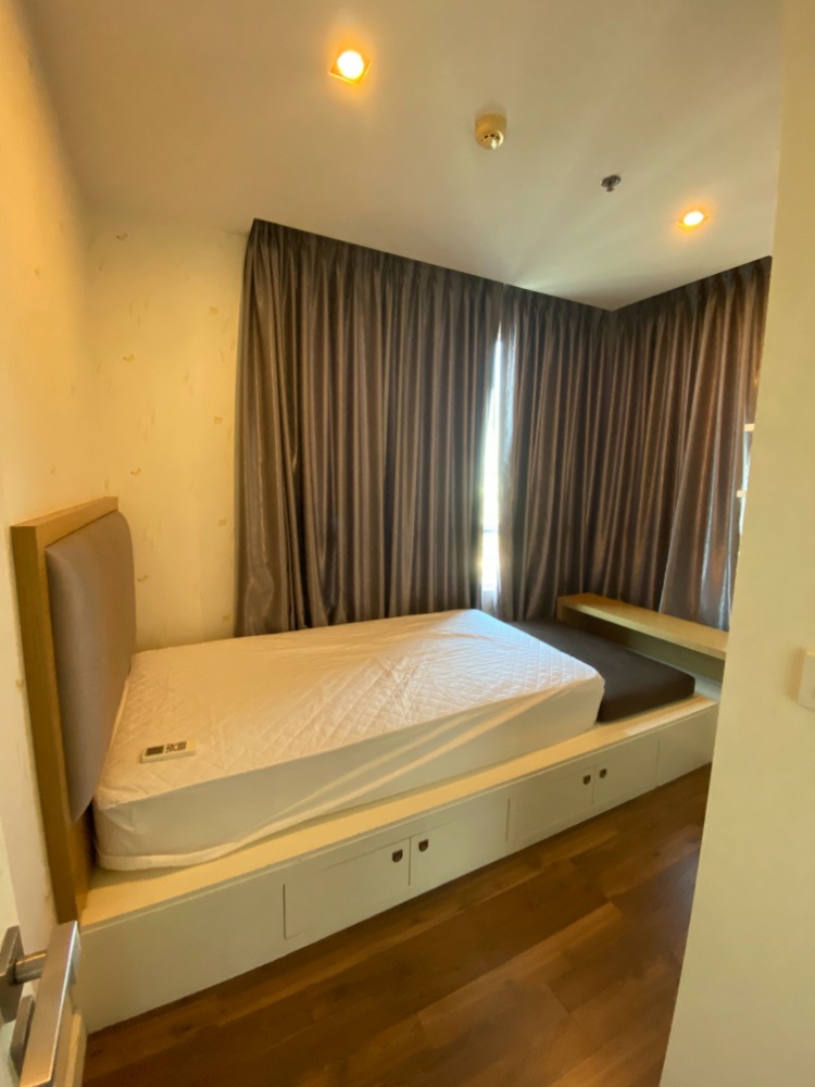 The Room Sathorn - Taksin (เดอะ รูม สาทร - ตากสิน)