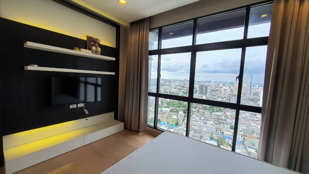 Urbano Absolute Sathon - Taksin (เออบาโน่ แอบโซลูท สาทร - ตากสิน)