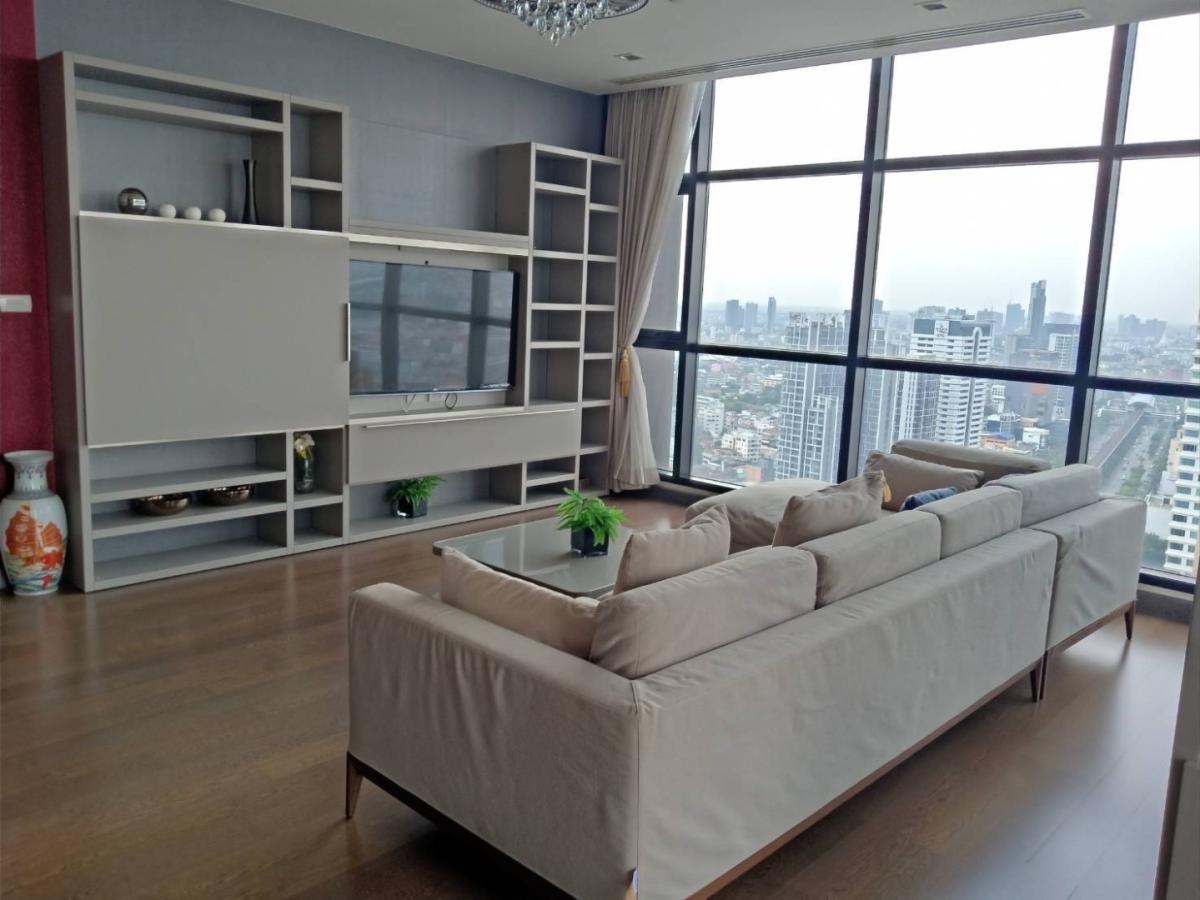 Urbano Absolute Sathon - Taksin (เออบาโน่ แอบโซลูท สาทร - ตากสิน)