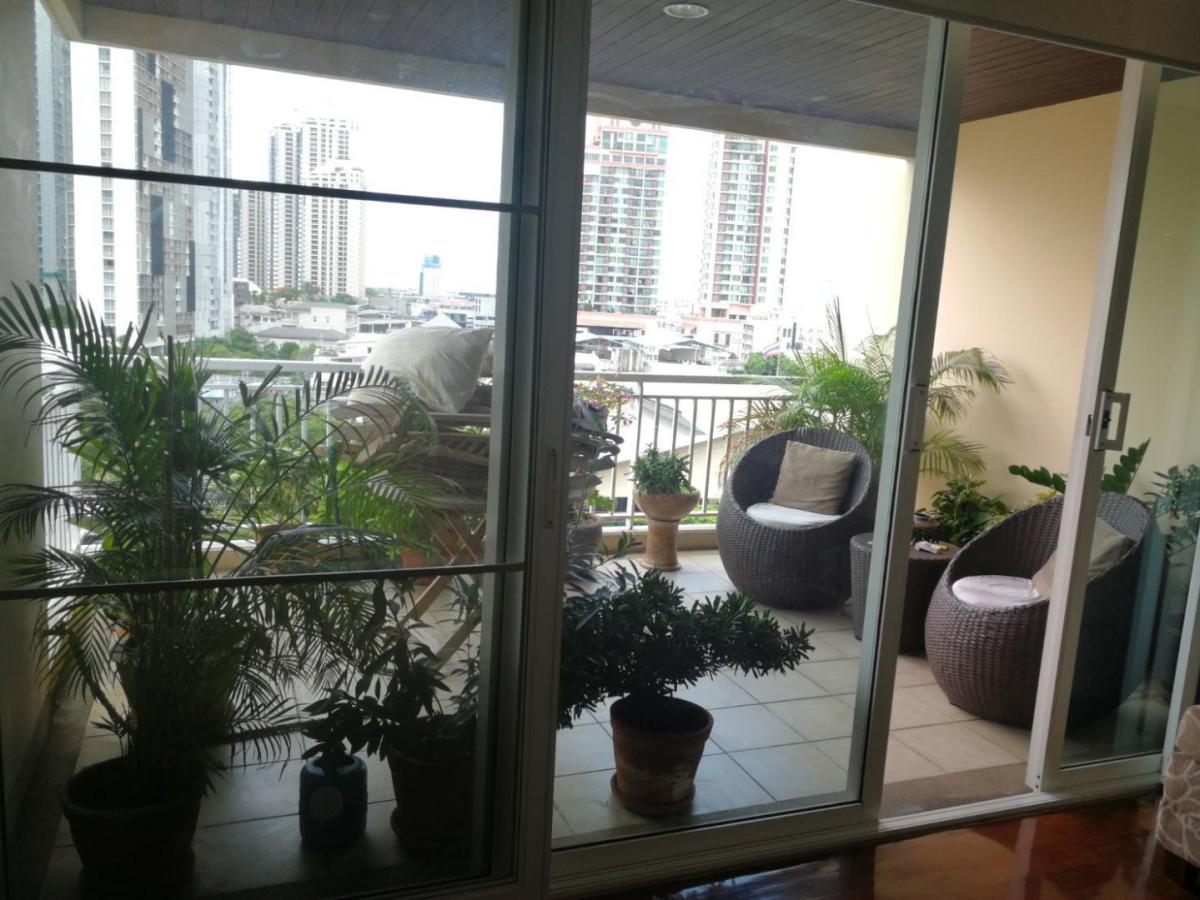 Wilshire Condominium Sukhumvit 22 for Sale Size 210 Sq.m. 3 Bed 3 Bath, with Maidroom