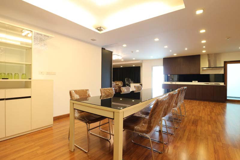 For RENT Condo Taksin size 170 sqm 7th Floor Near BTS Wongwiengyai Station (400m)