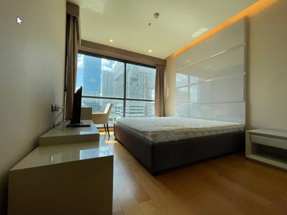 The Address Sathorn (ดิแอดเดรส สาทร)