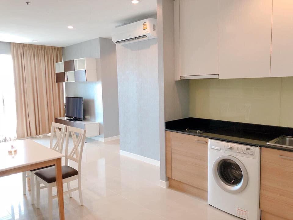 เช่าคอนโด  2 ห้องนอน 2 ห้องน้ำ  Circle Condominium (เซอร์เคิล คอนโดมิเนียม) เพชรบุรี 36 ขนาด 75 ตารางเมตร ชั้น 23  MRT เพชรบุรี  Airport Link มักกะสัน