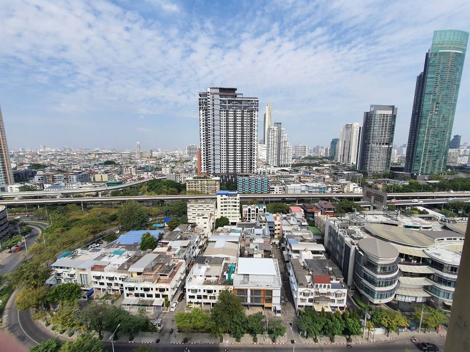 เช่าคอนโด 1 ห้องนอน  2 ห้องน้ำ  Sathorn Bridge Tower (สาธร บริดจ์ ทาวเวอร์) ขนาด 74 ตรม. ชั้น 21 วิวแม่น้ำ วิวเมือง  BTS สะพานตากสิน