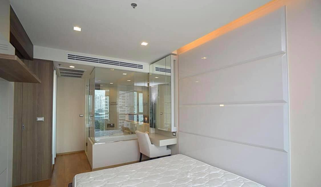 The Address Sathorn (ดิแอดเดรส สาทร)