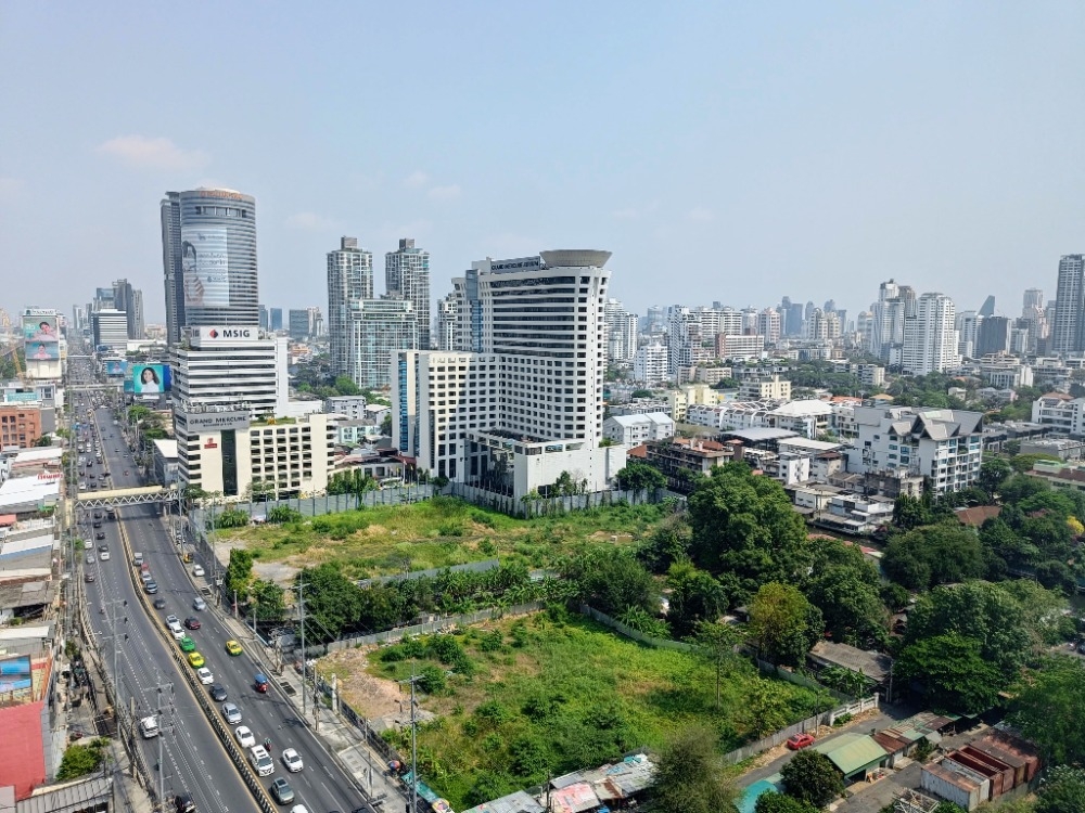 The Parkland Grand Asoke-Phetchaburi (เดอะ พาร์คแลนด์ แกรนด์ อโศก-เพชรบุรี)