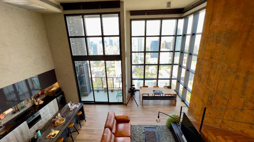 The Lofts Asoke (เดอะ ลอฟท์ อโศก)