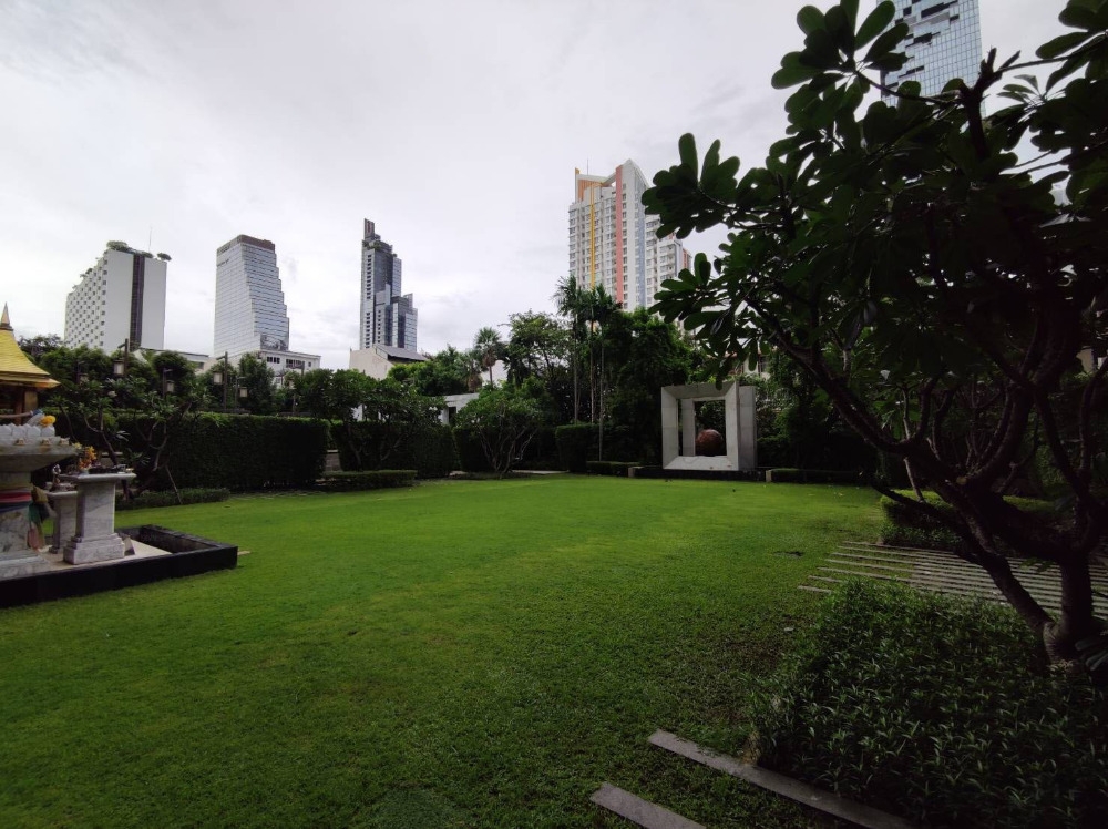 The Address Sathorn (ดิ แอดเดรส สาทร)