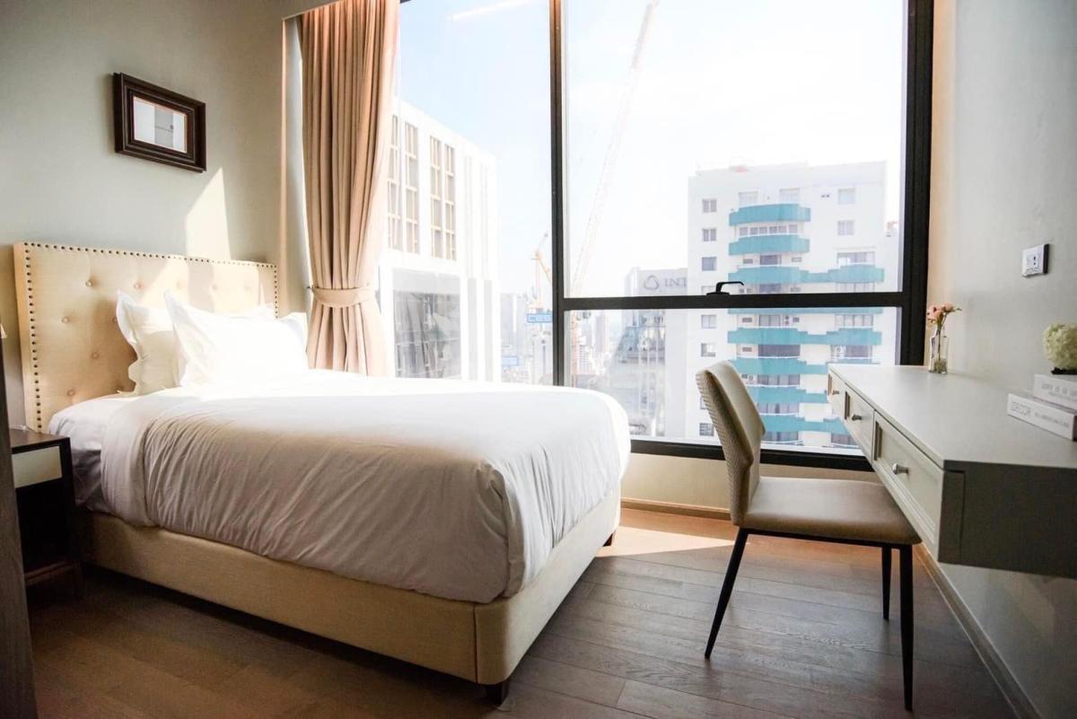 CELES Asoke (เซอเลส อโศก) ชั้น 38  Penthouse 