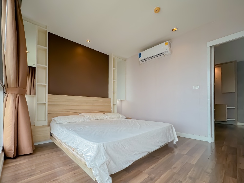 The Room Sathorn - Taksin (เดอะ รูม สาทร - ตากสิน) 