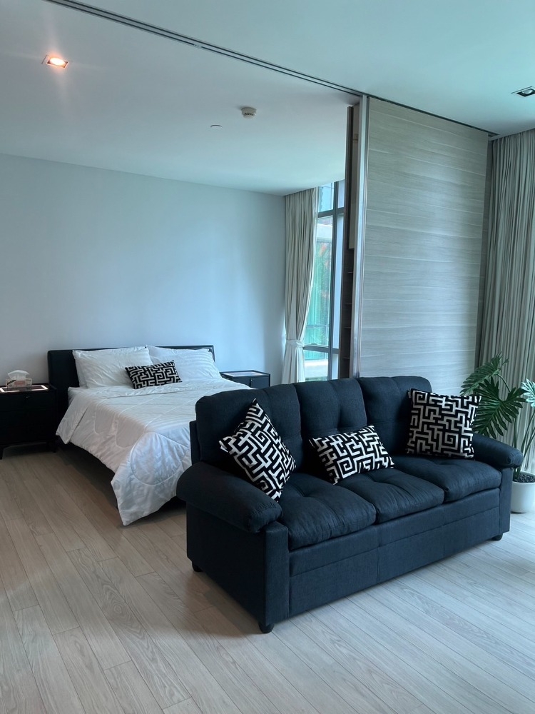 The Room Sukhumvit 21 (เดอะ รูม สุขุมวิท 21)