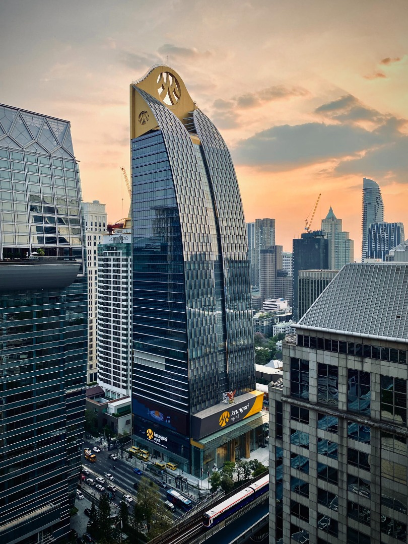 Noble Ploenchit  