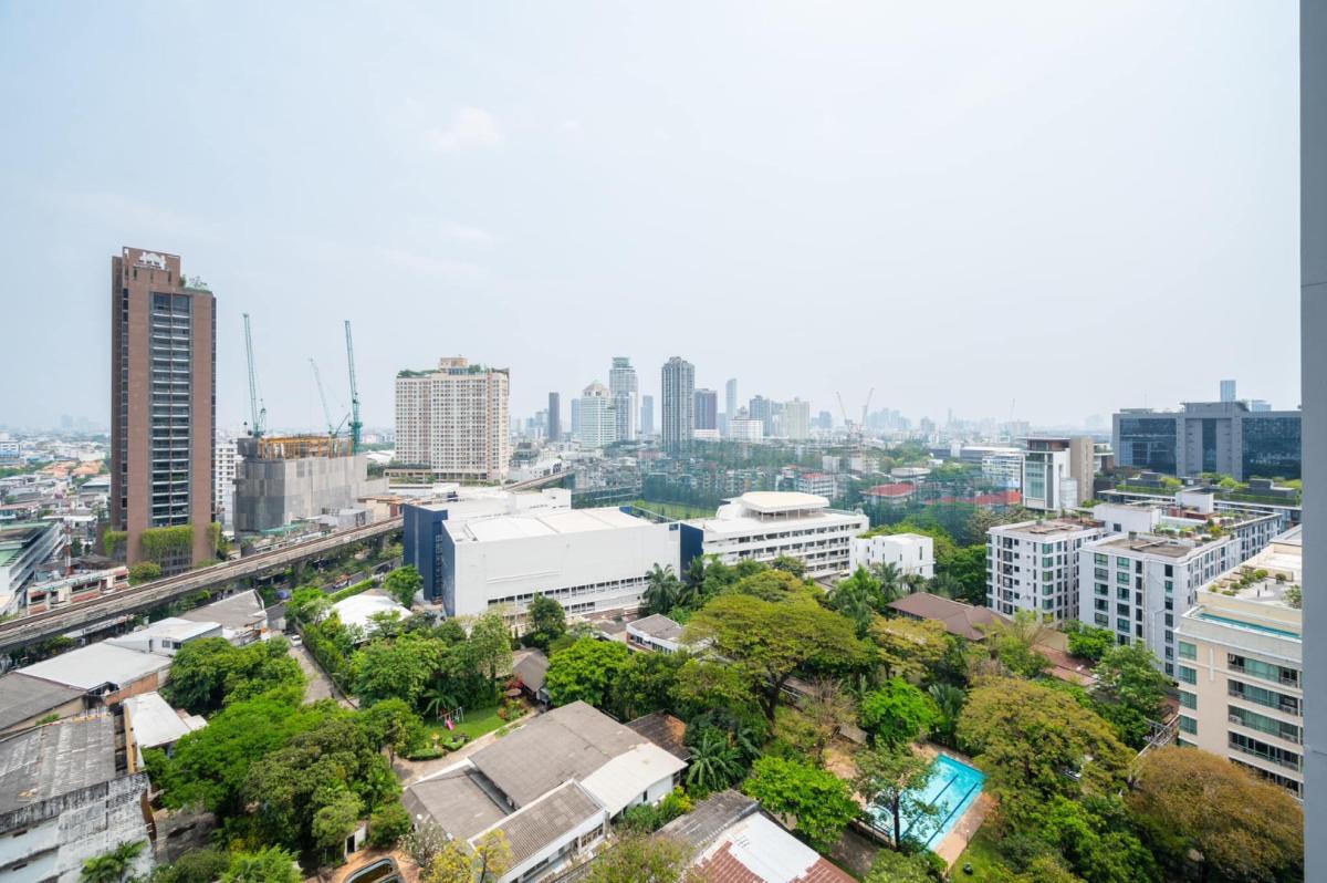 ริทึ่ม สุขุมวิท 42