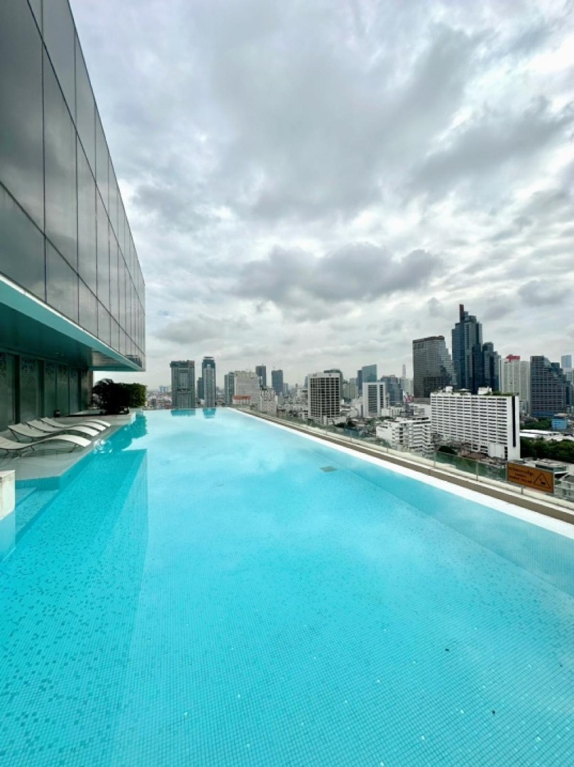 เดอะ รูม สาทร-ถนนปั้น the room sathorn-pan road