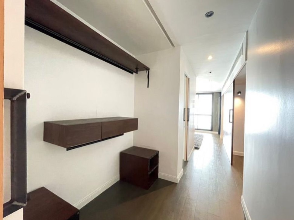 เพนท์เฮาส์ คอนโดมิเนียม 3 Penthouse condominium 3 