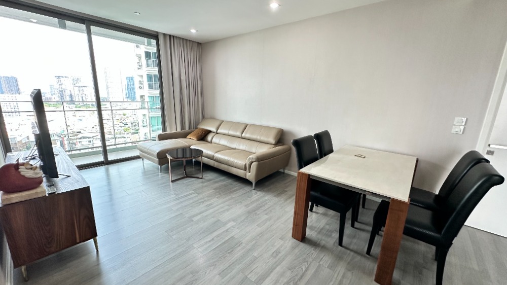 The Room Sukhumvit 69 (เดอะ รูม สุขุมวิท 69)