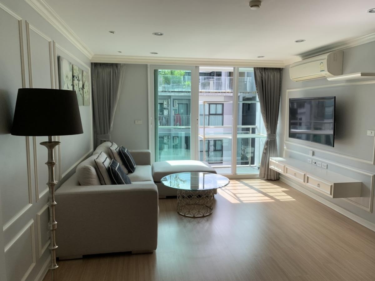 Mayfair Place (เมย์แฟร์ เพลส)