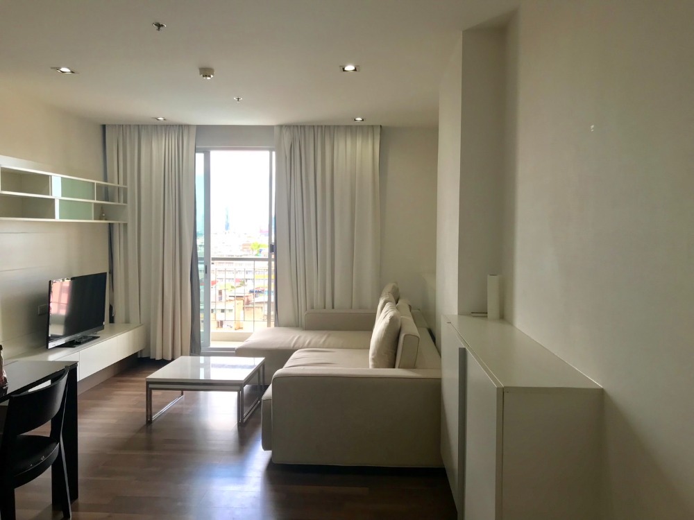 The Room Sathorn - Taksin (เดอะ รูม สาทร - ตากสิน)